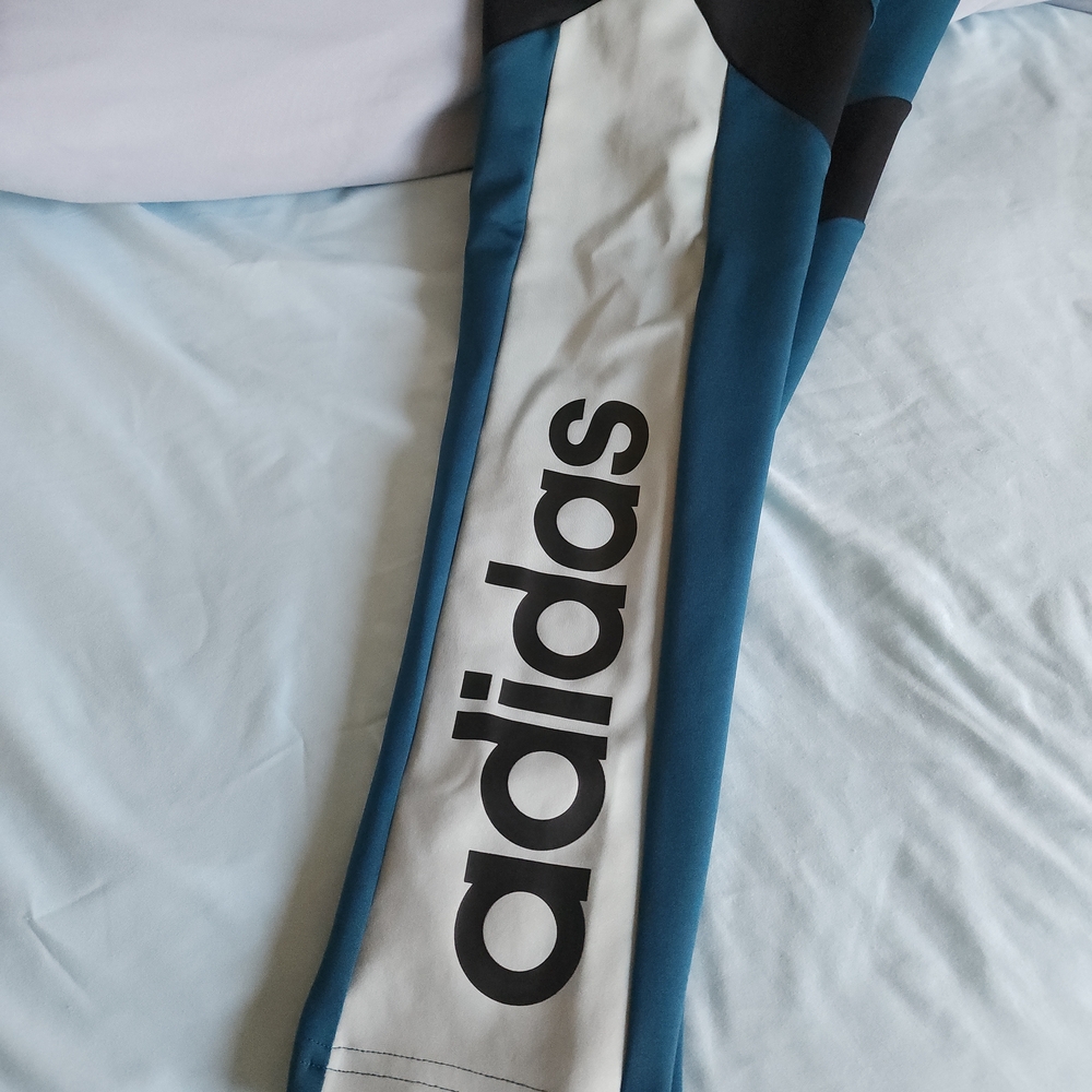 Adidas Women's Leggings size Small